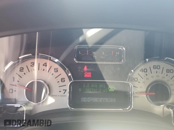 2014 Ford Expedition XLT with VIN 1FMJU1H5XEEF61472, listed as a Copart auction lot 57844415 with 182,792 mi miles and Salvage title. Bid and sale history available at DreamBid. Image 9.