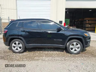 2020 Jeep Compass Latitude с VIN 3C4NJDBB5LT130257, выставлен на аукционе IAAI как лот 42405146 с пробегом 45 429 миль миль и . История ставок и продаж доступна на DreamBid. Изображение 13.