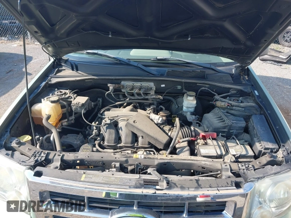 2008 Ford Escape XLT with VIN 1FMCU93188KA89855, listed as a IAAI auction lot 42581640 with 172,576 mi miles and . Bid and sale history available at DreamBid. Image 10.