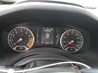 2020 Jeep Renegade Sport with VIN ZACNJBAB8LPL72924, listed as a Copart auction lot 59729075 with 153,257 mi miles and Salvage title. Bid and sale history available at DreamBid. Image 9.