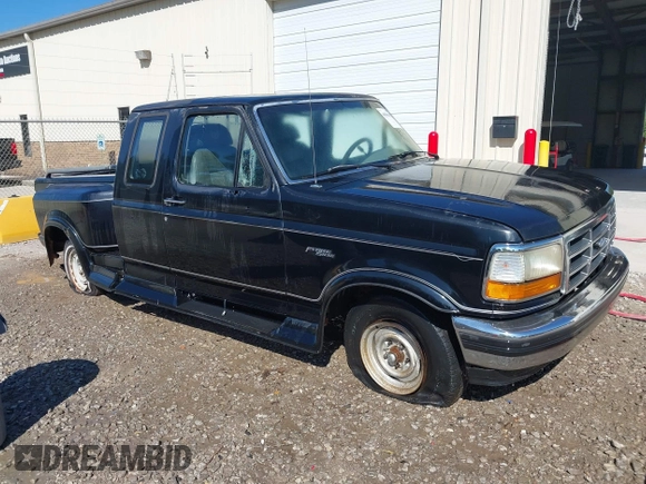 1995 Ford F-150 z VIN 1FTEX15N8SKB58783, wystawiony jako IAAI lot #40366102 z przebiegiem 148 639 mil mil oraz . Historia ofert i sprzedaży dostępna na DreamBid. Obrazek 1.