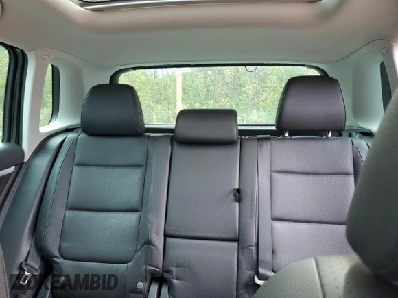 2017 Volkswagen Tiguan with VIN WVGMV7AX2HK031639, listed as a Copart auction lot 72950744 with 109,445 mi miles and Salvage title. Bid and sale history available at DreamBid. Image 10.