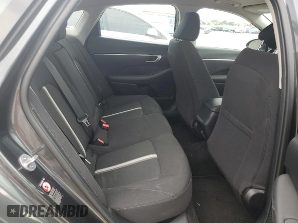 2023 Hyundai Sonata SEL z VIN KMHL64JA4PA322263, wystawiony jako Copart lot #55562385 z przebiegiem 32 979 mil mil oraz Nie do naprawy • Non repairable. Historia ofert i sprzedaży dostępna na DreamBid. Obrazek 10.