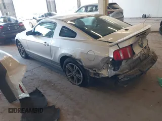2011 Ford Mustang V6 with VIN 1ZVBP8AM9B5106521, listed as a IAAI auction lot 42041970 with 220,108 mi miles and . Bid and sale history available at DreamBid. Image 3.