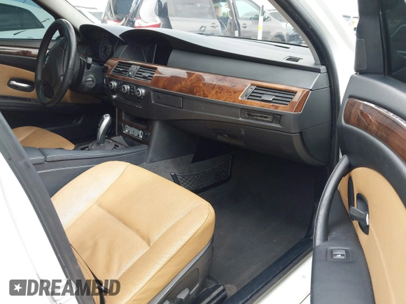 2010 BMW 5 Series 528i with VIN WBANU5C53AC460104, listed as a IAAI auction lot 42136658 with 107,031 mi miles and . Bid and sale history available at carsss.com. Image 5.