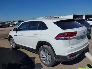 2021 Volkswagen Atlas Cross Sport 3.6L V6 SE w/Technology with VIN 1V2JE2CA9MC200352, listed as a IAAI auction lot 41367596 with 118,354 mi miles. Bid and sale history available at carsss.com. Image 3.