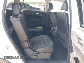 2019 Volkswagen Atlas SEL R-Line with VIN 1V2RR2CA1KC522035, listed as a IAAI auction lot 41939096 with 43,062 mi miles and . Bid and sale history available at DreamBid. Image 8.