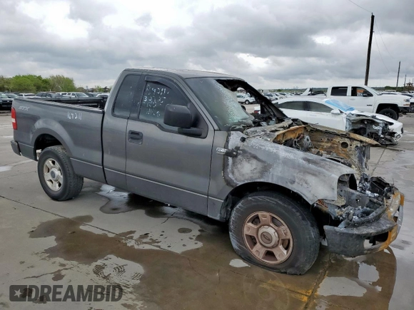 2004 Ford F-150 XL z VIN 1FTRF12W74NC43357, wystawiony jako Copart lot #51064745 z przebiegiem Nie podano mil oraz Szkody całkowita. Historia ofert i sprzedaży dostępna na DreamBid. Obrazek 4.