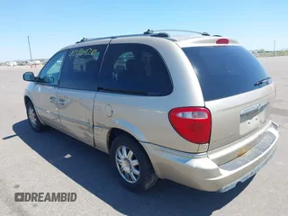 2005 Chrysler Town & Country Limited with VIN 2C8GP64L55R199737, listed as a IAAI auction lot 42196476 with 178,823 mi miles. Bid and sale history available at carsss.com. Image 3.