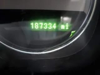 2008 Ford F-150 XLT z VIN 1FTPW14V38FB37662, wystawiony jako IAAI lot #42746951 z przebiegiem 187 334 mil mil oraz . Historia ofert i sprzedaży dostępna na DreamBid. Obrazek 15.