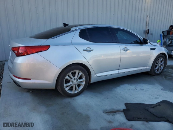 2012 Kia Optima EX with VIN 5XXGN4A76CG039066, listed as a Copart auction lot 41499595 with 172,332 mi miles and Salvage Title. Bid and sale history available at carsss.com. Image 3.