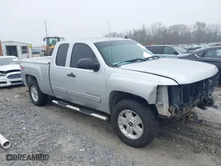 2012 Chevrolet Silverado 1500 LT with VIN 1GCRKSE76CZ133798, listed as a IAAI auction lot 41483292 with 157,877 mi miles. Bid and sale history available at carsss.com. Image 1.