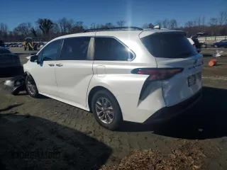 2022 Toyota Sienna XLE with VIN 5TDYRKEC5NS078737, listed as a Copart auction lot 87702135 with 50,133 mi miles and Salvage Title. Bid and sale history available at carsss.com. Image 2.