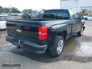 2018 Chevrolet Silverado 1500 Custom with VIN 1GCRCPEC3JZ329430, listed as a IAAI auction lot 42122097 with 199,580 mi miles. Bid and sale history available at carsss.com. Image 4.