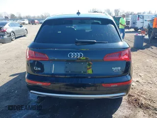 2018 Audi Q5 Premium with VIN WA1ANAFY7J2143407, listed as a IAAI auction lot 41642531 with 71,169 mi miles. Bid and sale history available at carsss.com. Image 16.