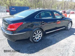 2011 Hyundai Equus Signature with VIN KMHGH4JF5BU041717, listed as a IAAI auction lot 41989423 with 175,113 mi miles and . Bid and sale history available at DreamBid. Image 4.