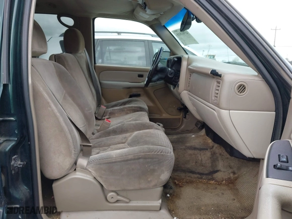 2003 Chevrolet Tahoe LS with VIN 1GNEC13V13J250718, listed as a IAAI auction lot 41981819 with 303,969 mi miles. Bid and sale history available at carsss.com. Image 5.