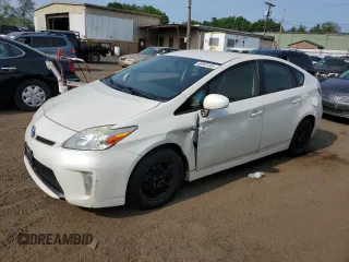 2015 Toyota Prius Four z VIN JTDKN3DU1F0452024, wystawiony jako Copart lot #60981445 z przebiegiem 194 880 mil mil oraz Czysty tytuł • Clean title. Historia ofert i sprzedaży dostępna na DreamBid. Obrazek 1.