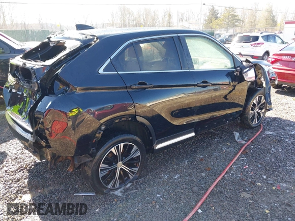 2018 Mitsubishi Eclipse Cross SE z VIN JA4AT5AA3JZ038541, wystawiony jako IAAI lot #41552139 z przebiegiem 89 104 mil mil oraz . Historia ofert i sprzedaży dostępna na DreamBid. Obrazek 4.