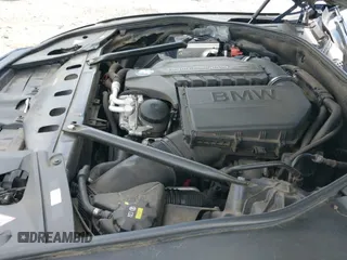 2015 BMW 7 Series 740i z VIN WBAYA6C59FD826726, wystawiony jako IAAI lot #42254240 z przebiegiem 110 006 mil mil oraz . Historia ofert i sprzedaży dostępna na DreamBid. Obrazek 19.