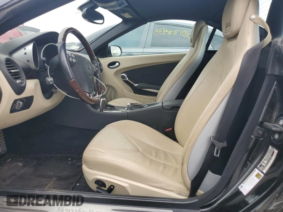 2007 Mercedes-Benz SLK 280 with VIN WDBWK54F17F160166, listed as a Copart auction lot 60133435 with 71,827 mi miles and Salvage title. Bid and sale history available at DreamBid. Image 7.