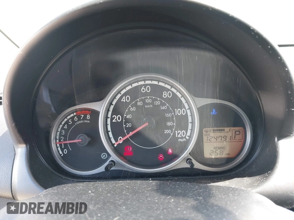 2013 Mazda 2 Touring z VIN JM1DE1LY5D0160410, wystawiony jako IAAI lot #42034986 z przebiegiem 124 791 mil mil oraz . Historia ofert i sprzedaży dostępna na DreamBid. Obrazek 7.