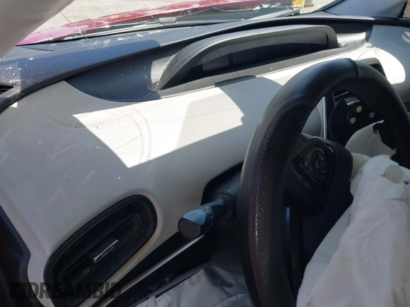 2020 Toyota Prius L Eco z VIN JTDKARFU0L3109596, wystawiony jako IAAI lot #41950366 z przebiegiem Nie podano mil oraz . Historia ofert i sprzedaży dostępna na DreamBid. Obrazek 14.