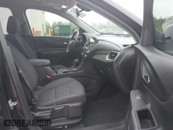 2018 Chevrolet Equinox LT with VIN 2GNAXSEV4J6118889, listed as a IAAI auction lot 41931184 with 90,221 mi miles. Bid and sale history available at carsss.com. Image 5.