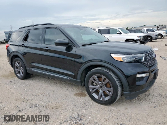 2022 Ford Explorer XLT z VIN 1FMSK7DH2NGC41211, wystawiony jako Copart lot #61841665 z przebiegiem 63 273 mil mil oraz Szkoda całkowita • Salvage title. Historia ofert i sprzedaży dostępna na DreamBid. Obrazek 4.