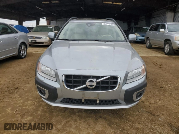2012 Volvo XC70 3.2L with VIN YV4952BZ5C1132215, listed as a Copart auction lot 86011254 with 222,205 mi miles and Clean Title. Bid and sale history available at DreamBid. Image 5.