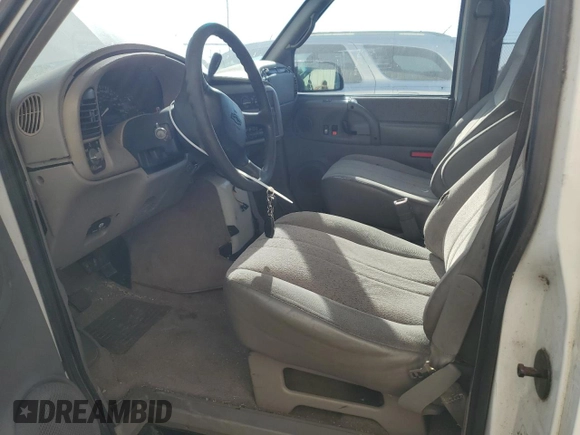 2002 Chevrolet Astro with VIN 1GNDM19X02B127681, listed as a Copart auction lot 80593644 with 182,431 mi miles and Clean Title. Bid and sale history available at carsss.com. Image 7.