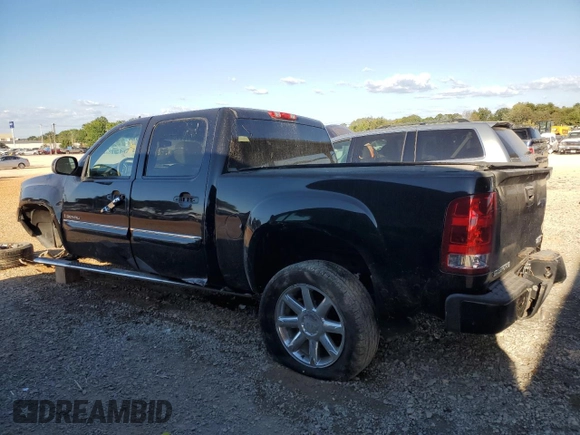 2008 GMC Sierra Denali z VIN 2GTEK638181293220, wystawiony jako Copart lot #85808684 z przebiegiem 114 072 mil mil oraz Czysty tytuł • Clean title. Historia ofert i sprzedaży dostępna na DreamBid. Obrazek 2.
