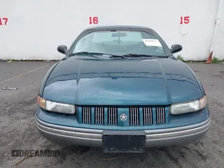 1994 Chrysler Concorde z VIN 2C3HL56F2RH335776, wystawiony jako IAAI lot #41899573 z przebiegiem 109 690 mil mil oraz . Historia ofert i sprzedaży dostępna na DreamBid. Obrazek 6.