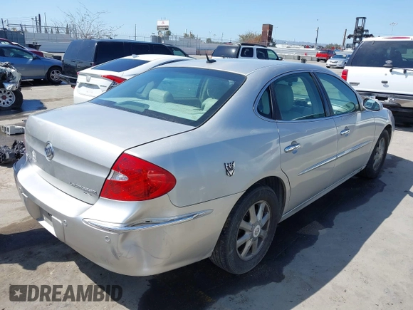 2008 Buick LaCrosse CXL with VIN 2G4WD582X81318883, listed as a IAAI auction lot 41936061 with 189,095 mi miles. Bid and sale history available at carsss.com. Image 4.