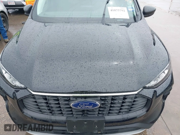2025 Ford Escape Active with VIN 1FMCU0GNXSUA42718, listed as a IAAI auction lot 41875792 with 7,520 mi miles. Bid and sale history available at carsss.com. Image 6.