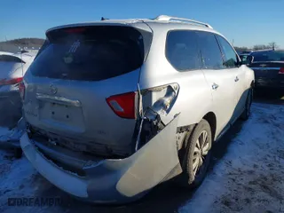 2017 Nissan Pathfinder S with VIN 5N1DR2MNXHC615296, listed as a IAAI auction lot 41380776 with 143,306 mi miles. Bid and sale history available at carsss.com. Image 4.