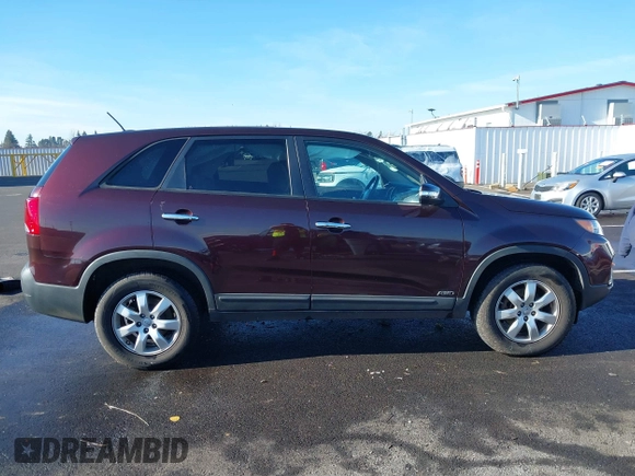 2013 Kia Sorento LX with VIN 5XYKTCA6XDG359148, listed as a IAAI auction lot 41385260 with 112,912 mi miles. Bid and sale history available at carsss.com. Image 14.