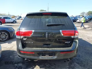 2013 Lincoln MKX with VIN 2LMDJ6JK9DBL47557, listed as a IAAI auction lot 41922605 with 246,964 mi miles. Bid and sale history available at carsss.com. Image 16.
