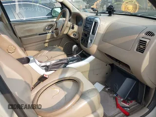 2005 Mercury Mariner Luxury with VIN 4M2YU57105DJ32592, listed as a IAAI auction lot 42433116 with Not provided miles and . Bid and sale history available at DreamBid. Image 5.
