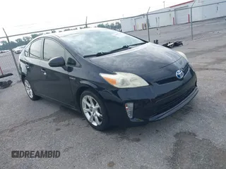 2013 Toyota Prius One z VIN JTDKN3DU1D5702331, wystawiony jako IAAI lot #42467250 z przebiegiem 178 452 mil mil oraz . Historia ofert i sprzedaży dostępna na DreamBid. Obrazek 1.