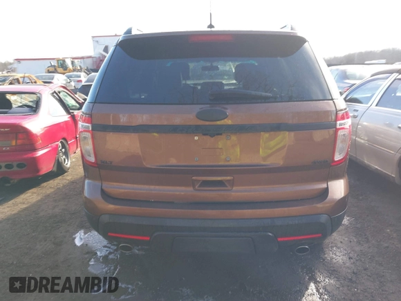 2011 Ford Explorer XLT with VIN 1FMHK8D88BGA14374, listed as a IAAI auction lot 41645932 with 236,331 mi miles and . Bid and sale history available at DreamBid. Image 17.