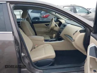 2015 Nissan Altima 2.5 S with VIN 1N4AL3AP5FC427759, listed as a IAAI auction lot 42091647 with 182,132 mi miles. Bid and sale history available at carsss.com. Image 5.