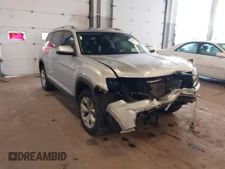 2018 Volkswagen Atlas 3.6L V6 SEL with VIN 1V2MR2CA5JC524122, listed as a IAAI auction lot 41805968 with 45,876 mi miles. Bid and sale history available at carsss.com. Image 1.
