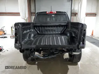 2024 GMC Canyon 4WD AT4 z VIN 1GTP6DEK8R1253511, wystawiony jako Copart lot #56475835 z przebiegiem 1912 mil mil oraz Szkody całkowita. Historia ofert i sprzedaży dostępna na DreamBid. Obrazek 6.