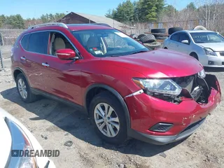 2015 Nissan Rogue SV z VIN 5N1AT2MV3FC813493, wystawiony jako IAAI lot #42022962 z przebiegiem 83 670 mil mil oraz . Historia ofert i sprzedaży dostępna na DreamBid. Obrazek 1.