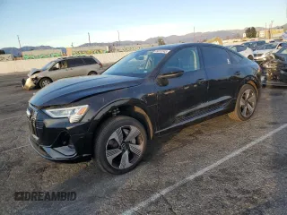 2021 Audi e-tron Sportback Prestige z VIN WA13ABGE7MB040149, wystawiony jako Copart lot #89213745 z przebiegiem 13 496 mil mil oraz Szkody całkowita. Historia ofert i sprzedaży dostępna na DreamBid. Obrazek 1.