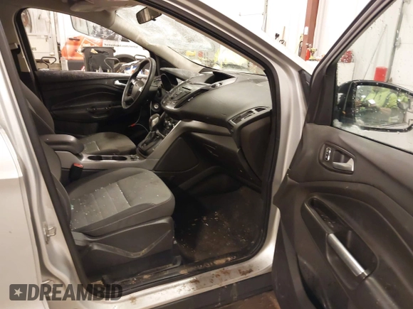 2014 Ford Escape SE z VIN 1FMCU9GX1EUD67624, wystawiony jako IAAI lot #41986362 z przebiegiem 79 921 mil mil oraz . Historia ofert i sprzedaży dostępna na DreamBid. Obrazek 5.