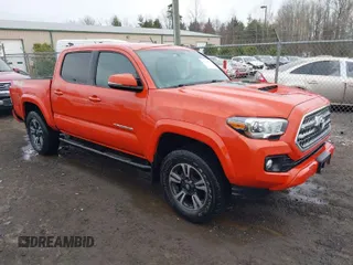 2017 Toyota Tacoma SR5 with VIN 5TFCZ5AN6HX121144, listed as a IAAI auction lot 41666728 with 85,176 mi miles. Bid and sale history available at carsss.com. Image 1.