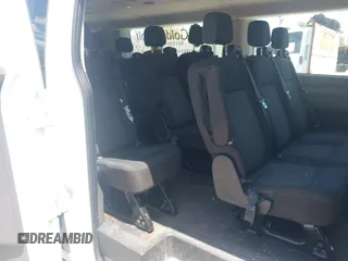2020 Ford Transit Passenger XL z VIN 1FBAX2Y86LKA22944, wystawiony jako IAAI lot #42179762 z przebiegiem 102 295 mil mil oraz . Historia ofert i sprzedaży dostępna na DreamBid. Obrazek 8.
