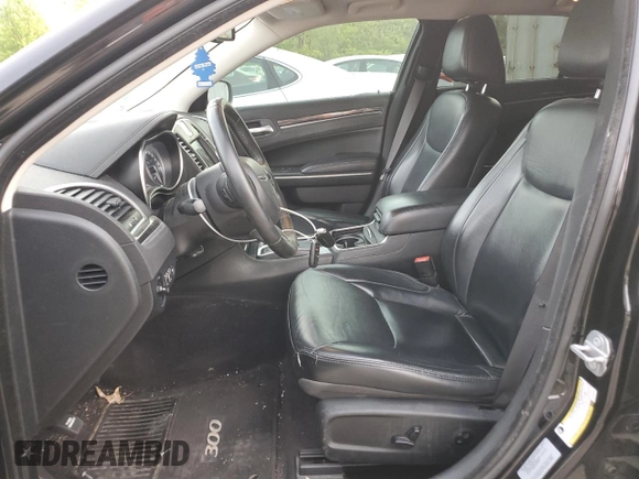 2017 Chrysler 300 Limited with VIN 2C3CCARG9HH582699, listed as a Copart auction lot 47643024 with 117,926 mi miles and Clean title. Bid and sale history available at DreamBid. Image 7.